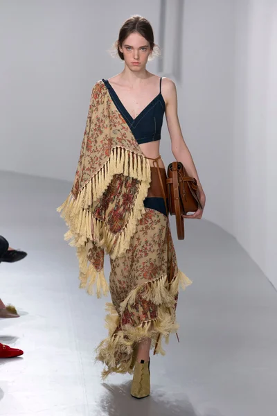 Look 43